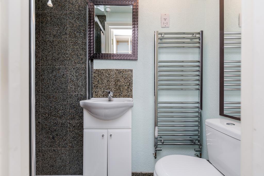 Watford General Suites ภายนอก รูปภาพ