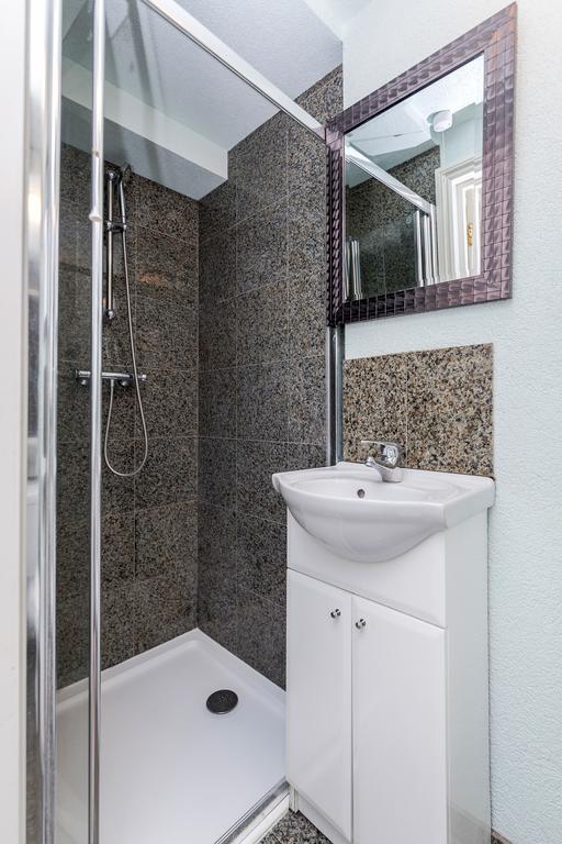 Watford General Suites ภายนอก รูปภาพ