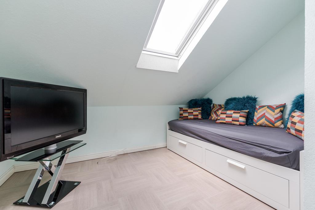Watford General Suites ภายนอก รูปภาพ