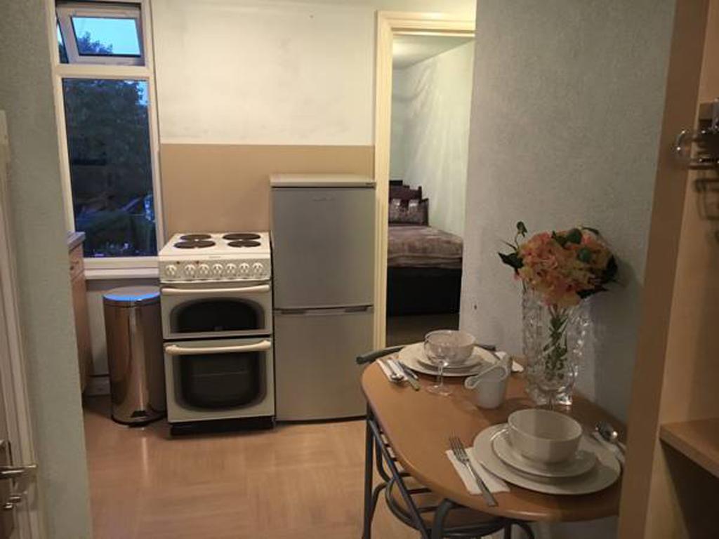 Watford General Suites ภายนอก รูปภาพ