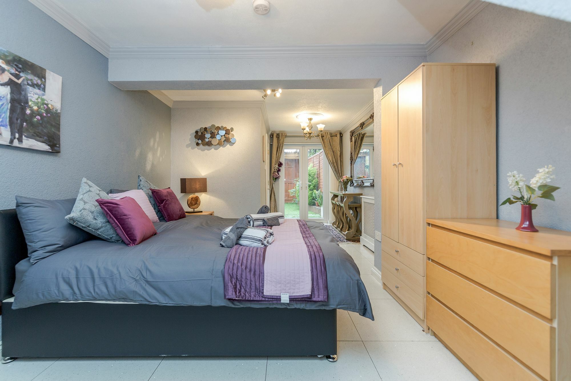 Watford General Suites ภายนอก รูปภาพ
