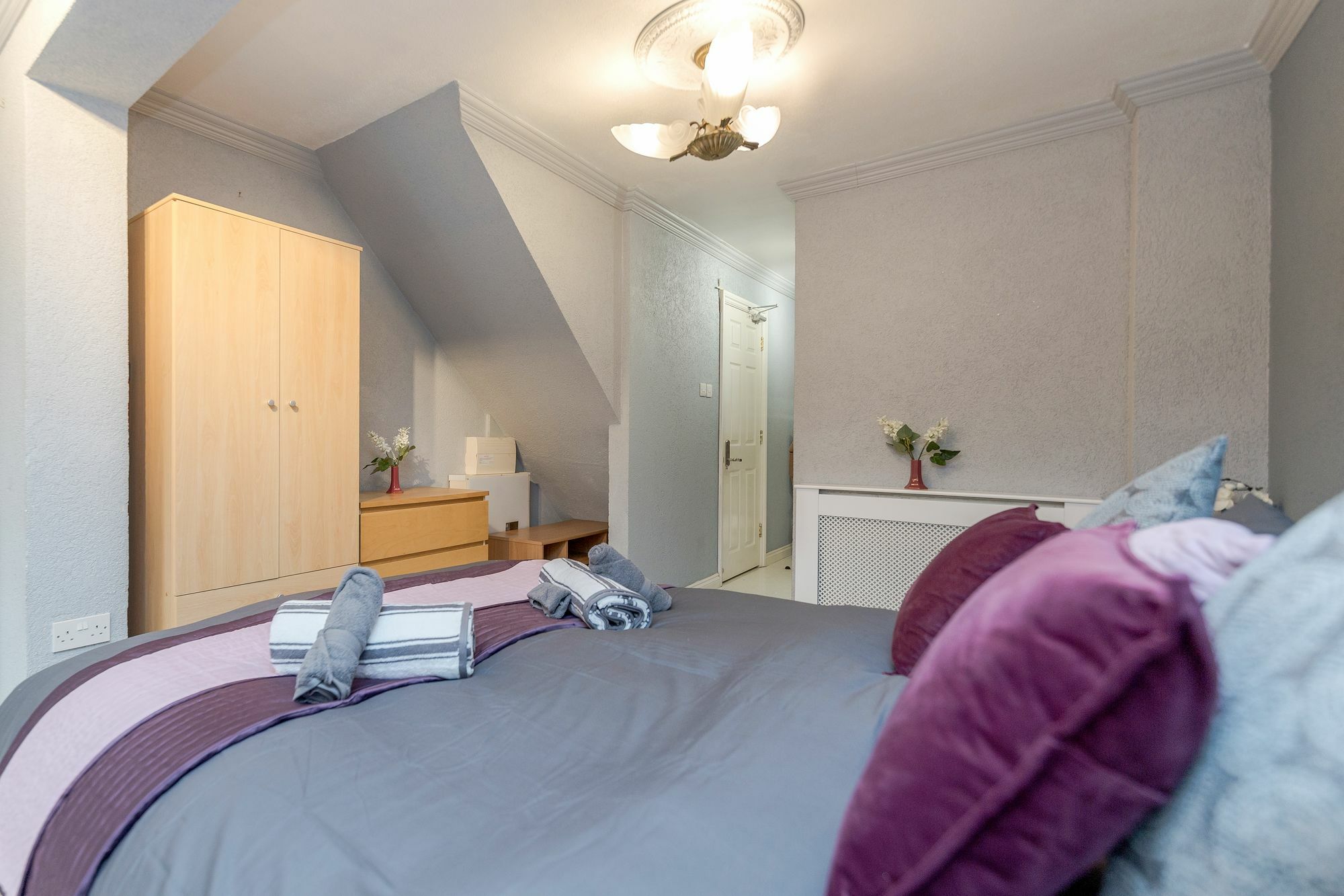 Watford General Suites ภายนอก รูปภาพ